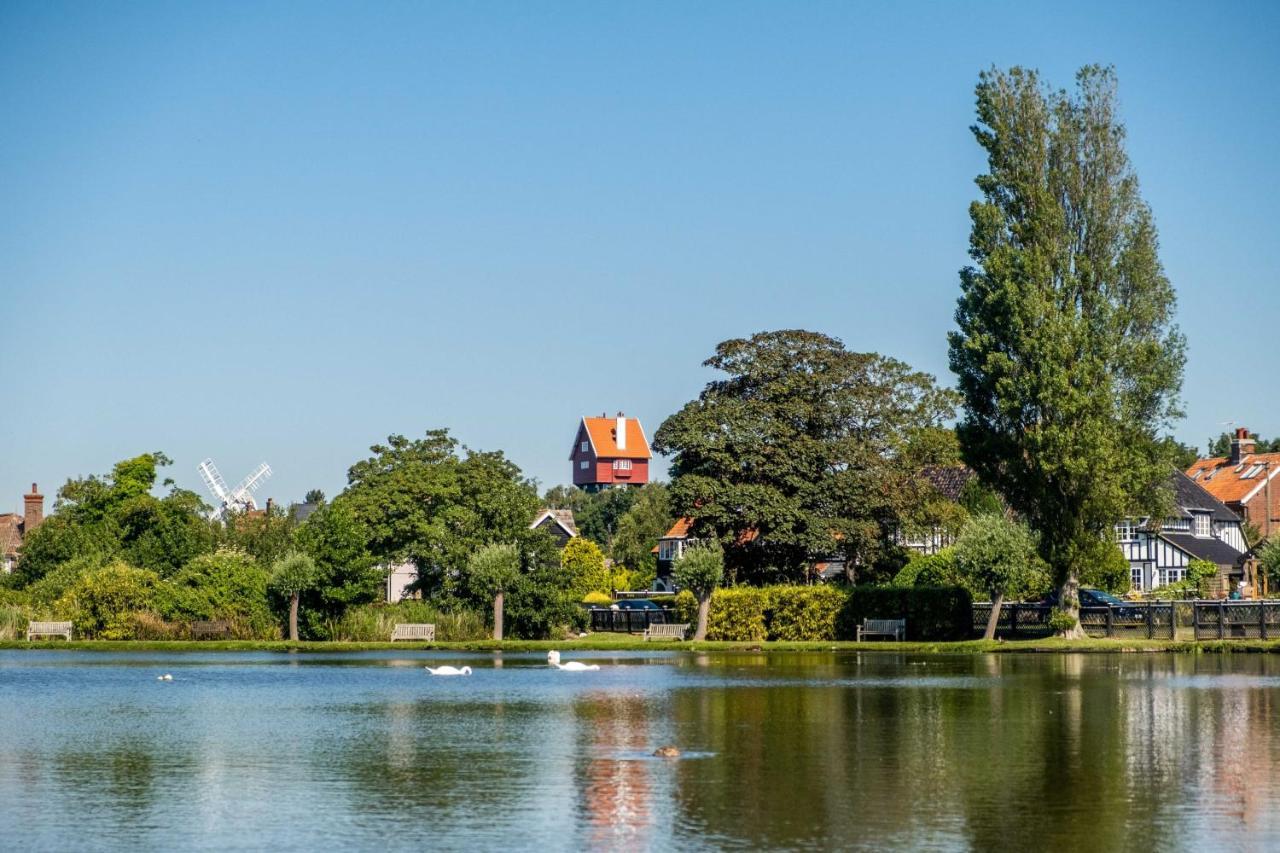Regatta - A Lakeview Apartment In Thorpeness - Aldeburgh Coastal Cottages Extérieur photo